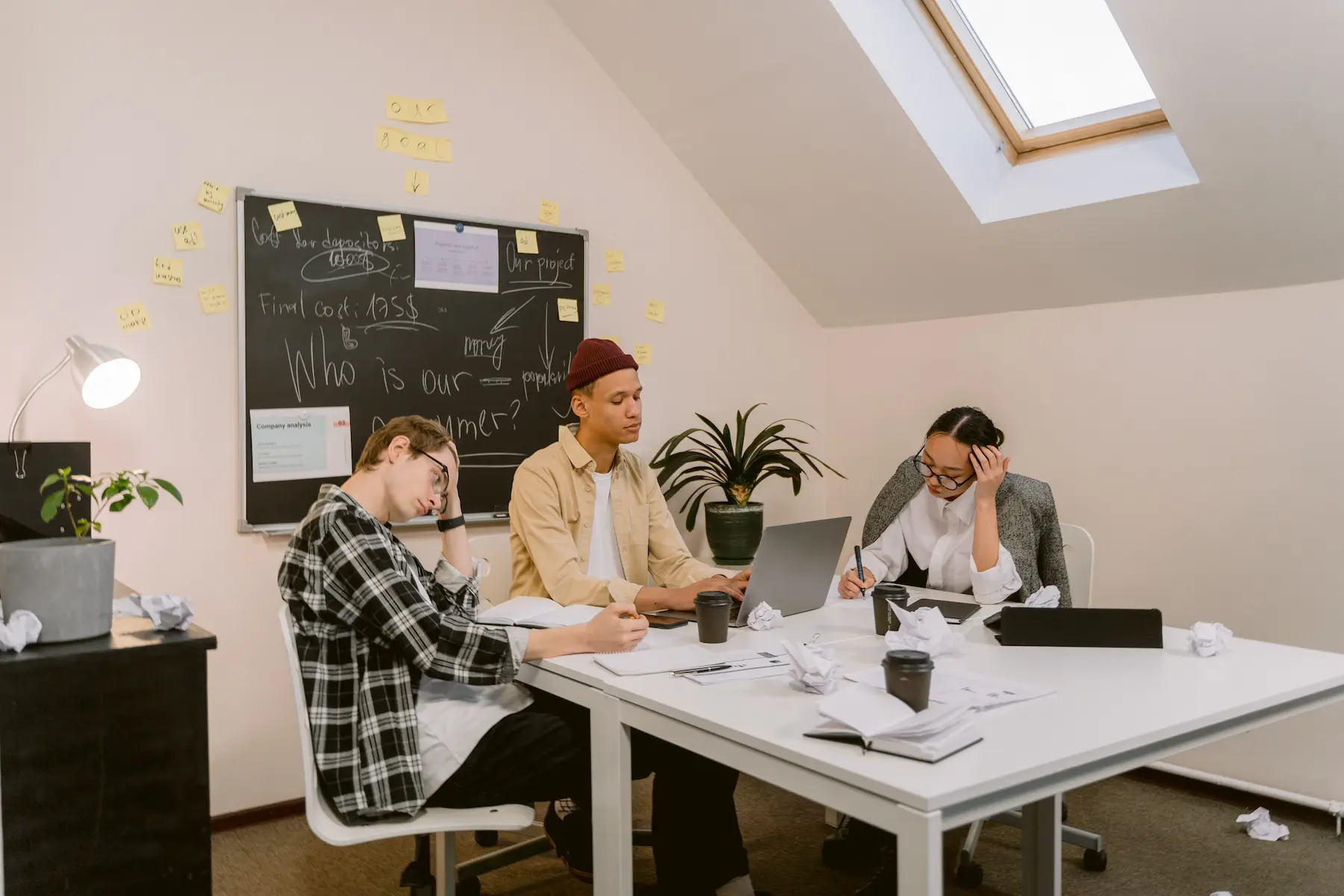 You are currently viewing How to Spot Employee Burnout on Your Team Before It’s Too Late